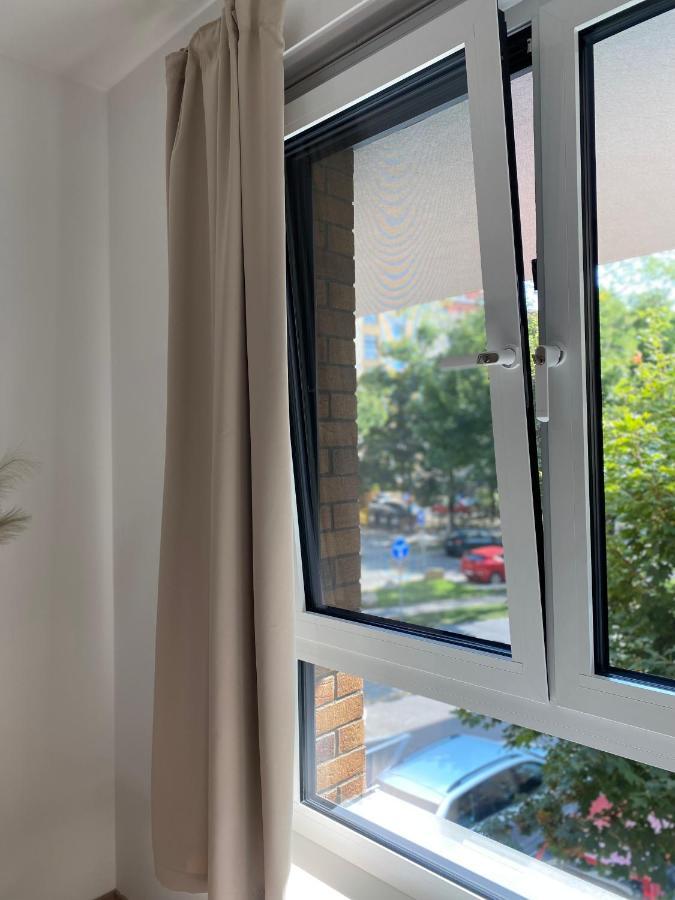 Lia Apartman - Private Parking Братислава Экстерьер фото